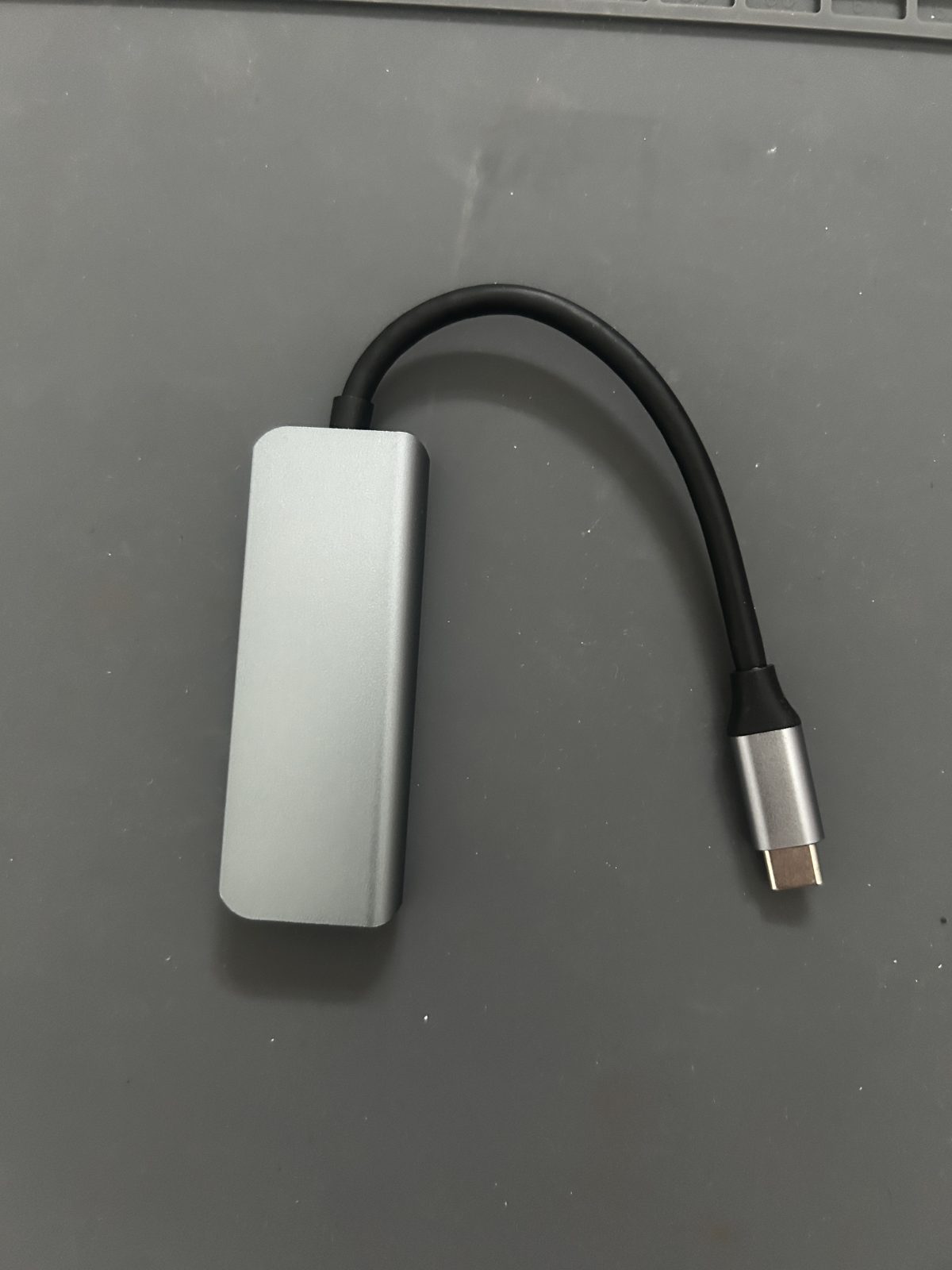 Hub USB-C M - 2 USB-A + 1 USB-C + 1 HDMI